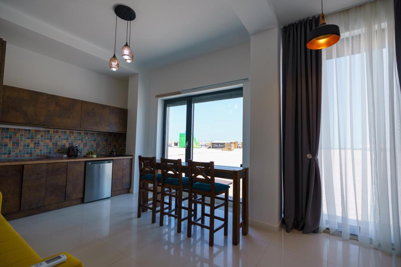 Beach Rooms Roberta Mamaia Exterior foto