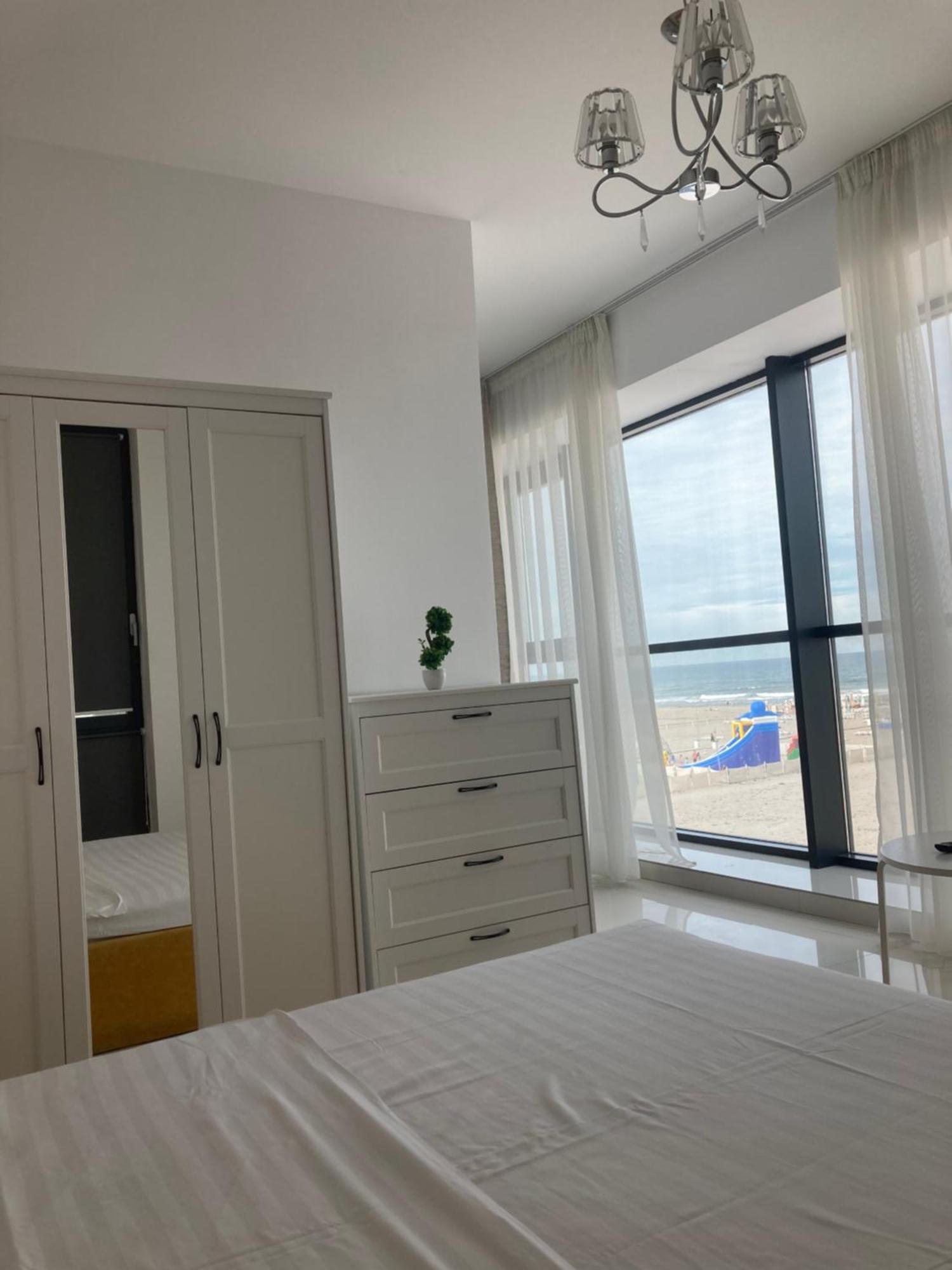 Beach Rooms Roberta Mamaia Exterior foto